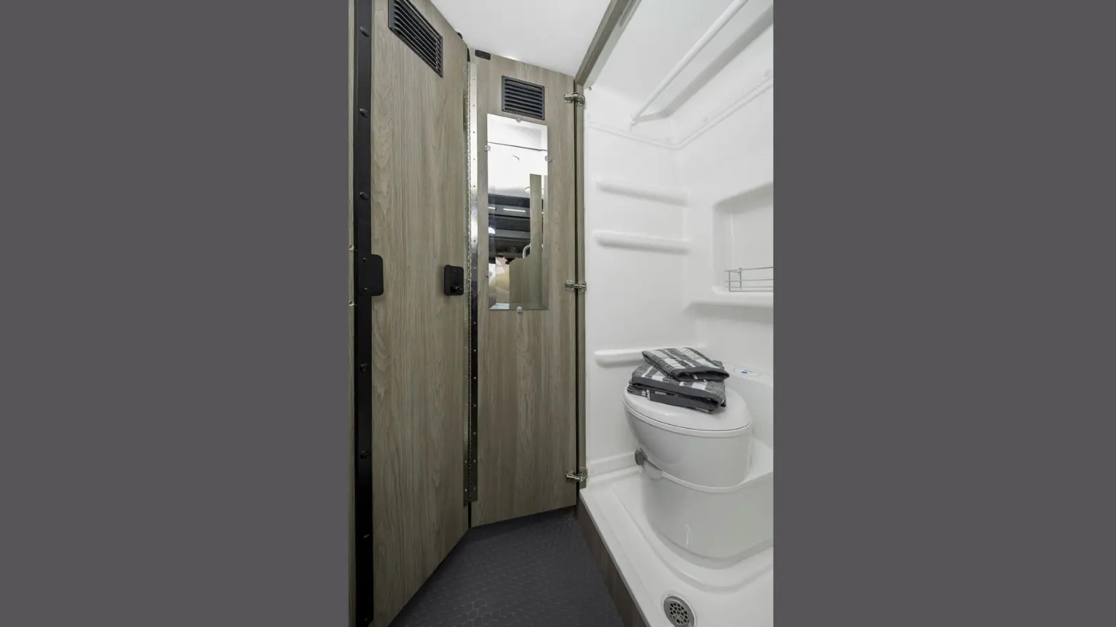 Solis - Winnebago solis for rent