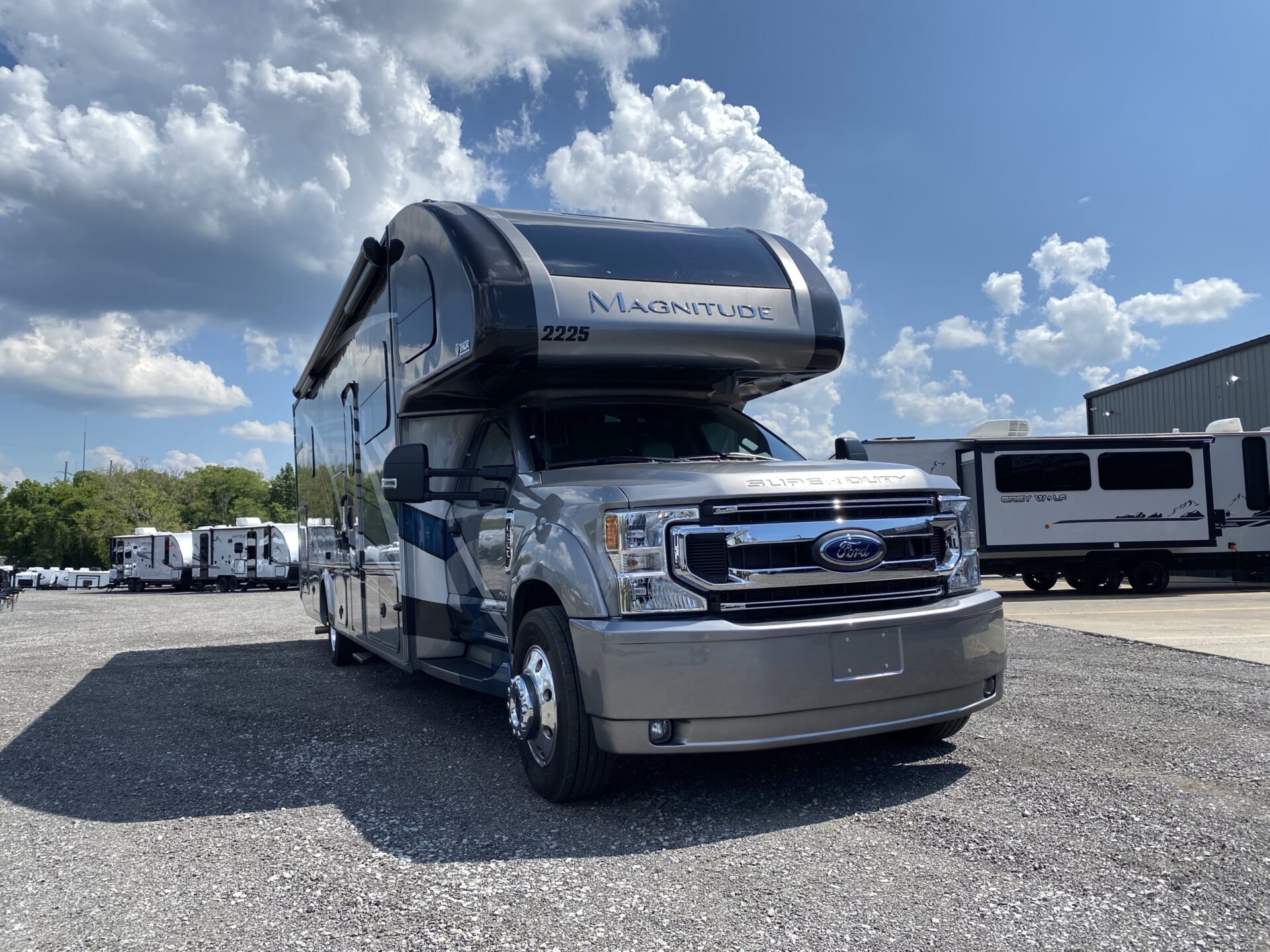 Super C Motorhome - Class-C motorhome rentals