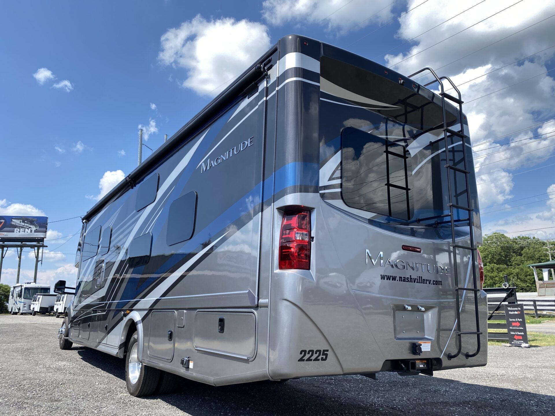 Super C Motorhome - Class-C motorhome rentals