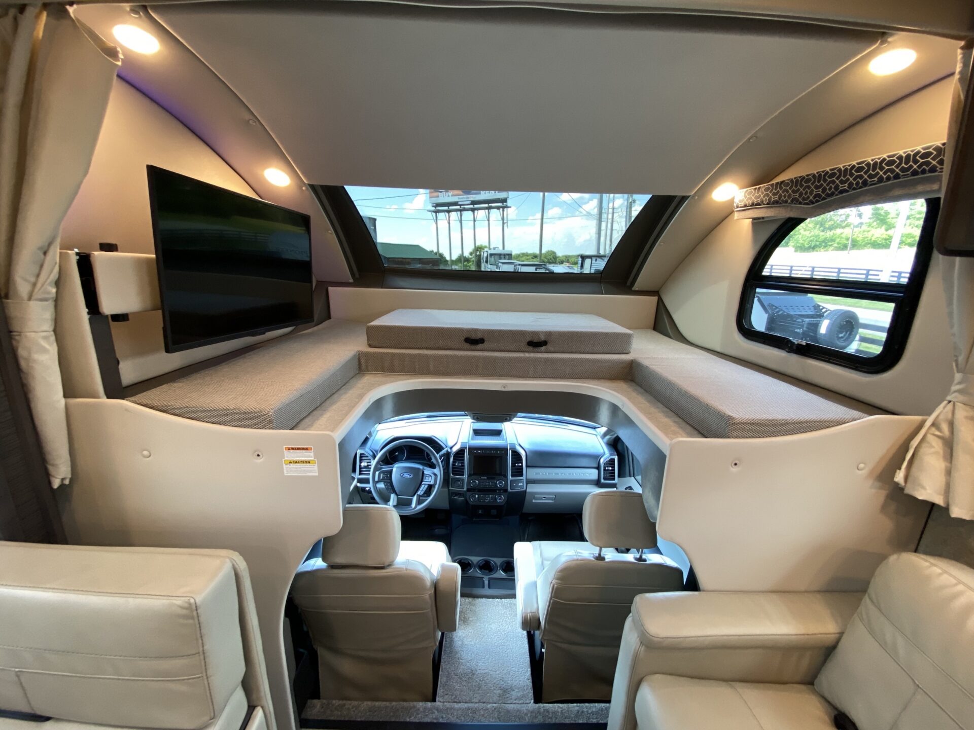 Super C Motorhome - Class-C motorhome rentals