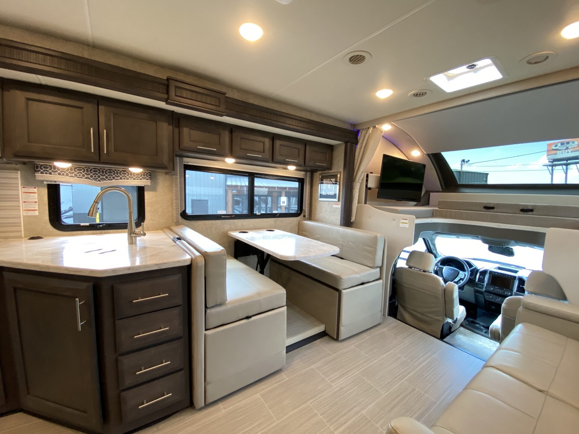 Super C Motorhome - Class-C motorhome rentals