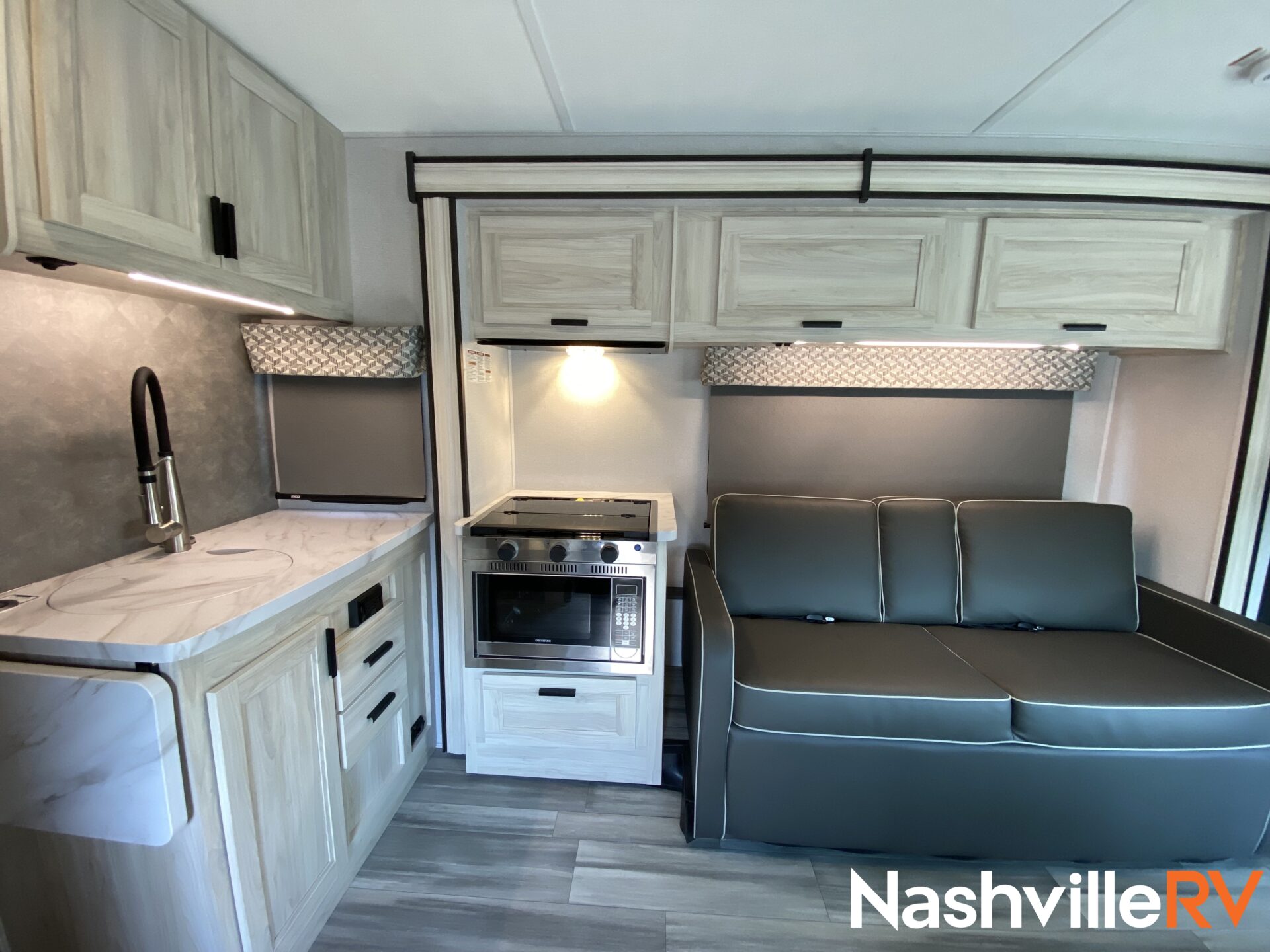 LARGE Class C Motorhomes Special - Class-C motorhome rentals