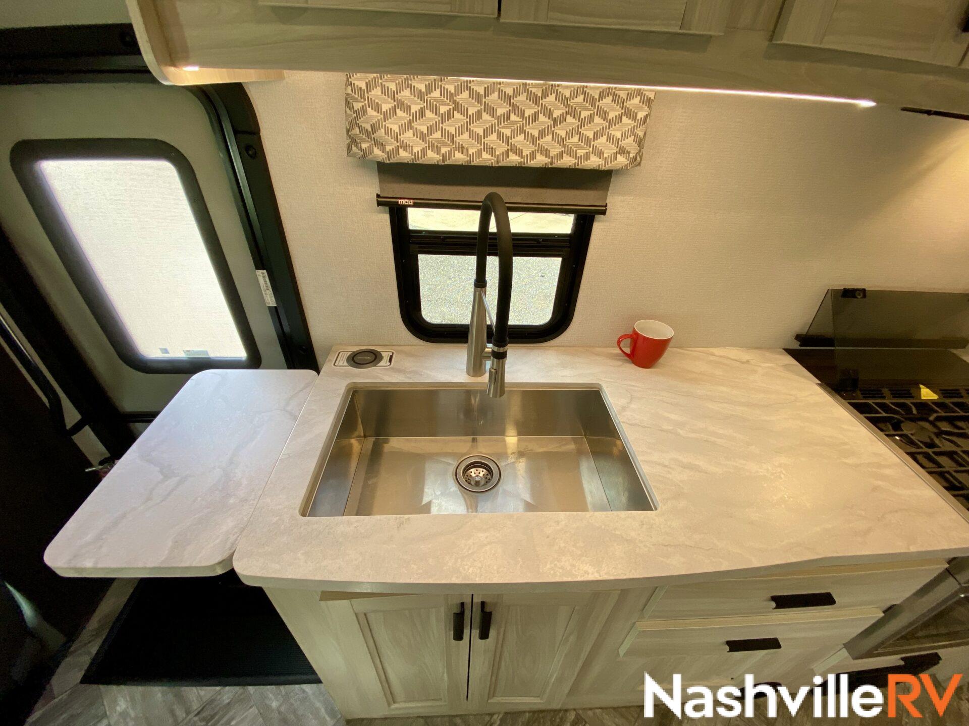 MEDIUM Class C Motorhomes Special - class-c motorhome rentals