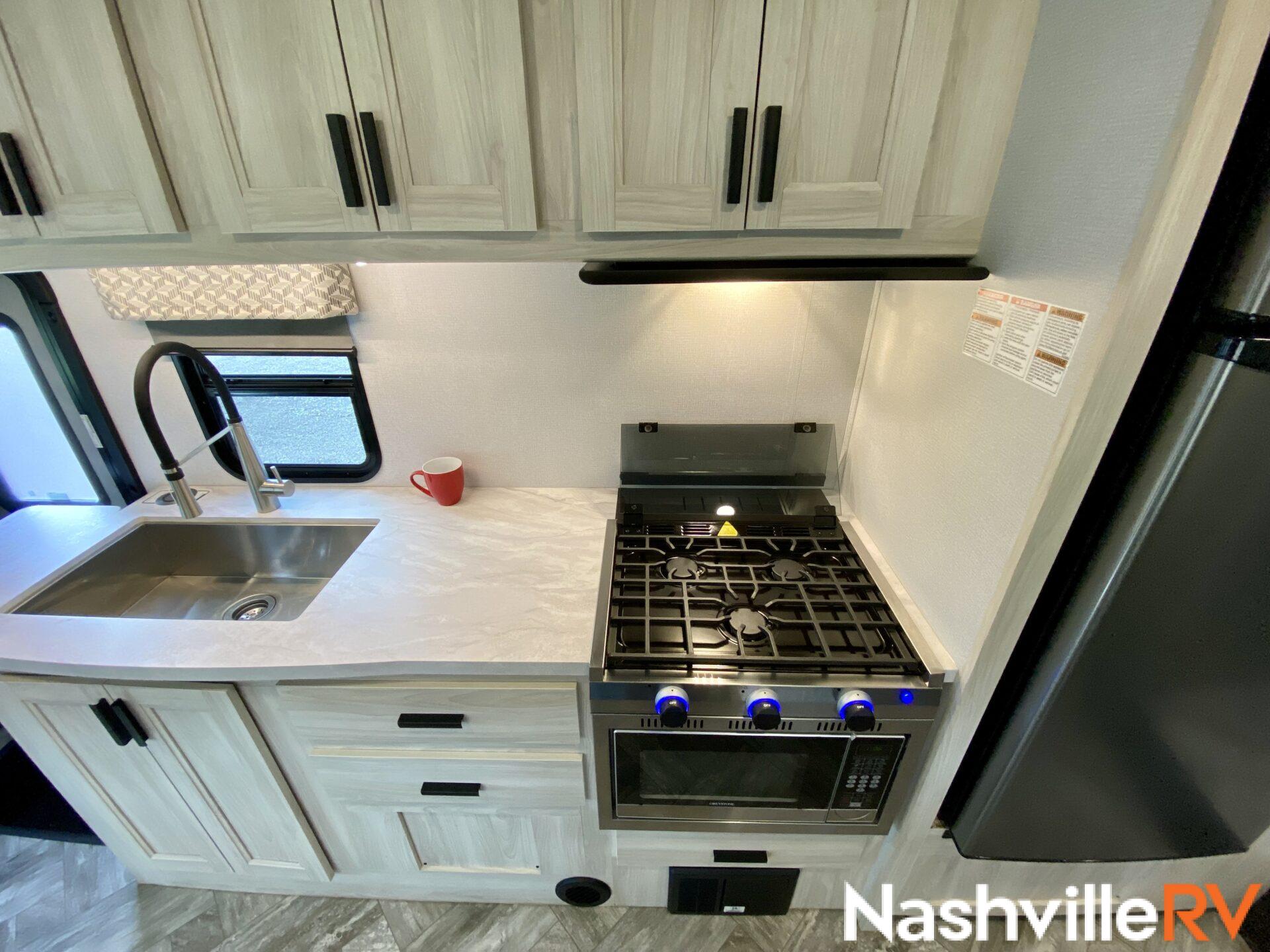 MEDIUM Class C Motorhomes Special - class-c motorhome rentals