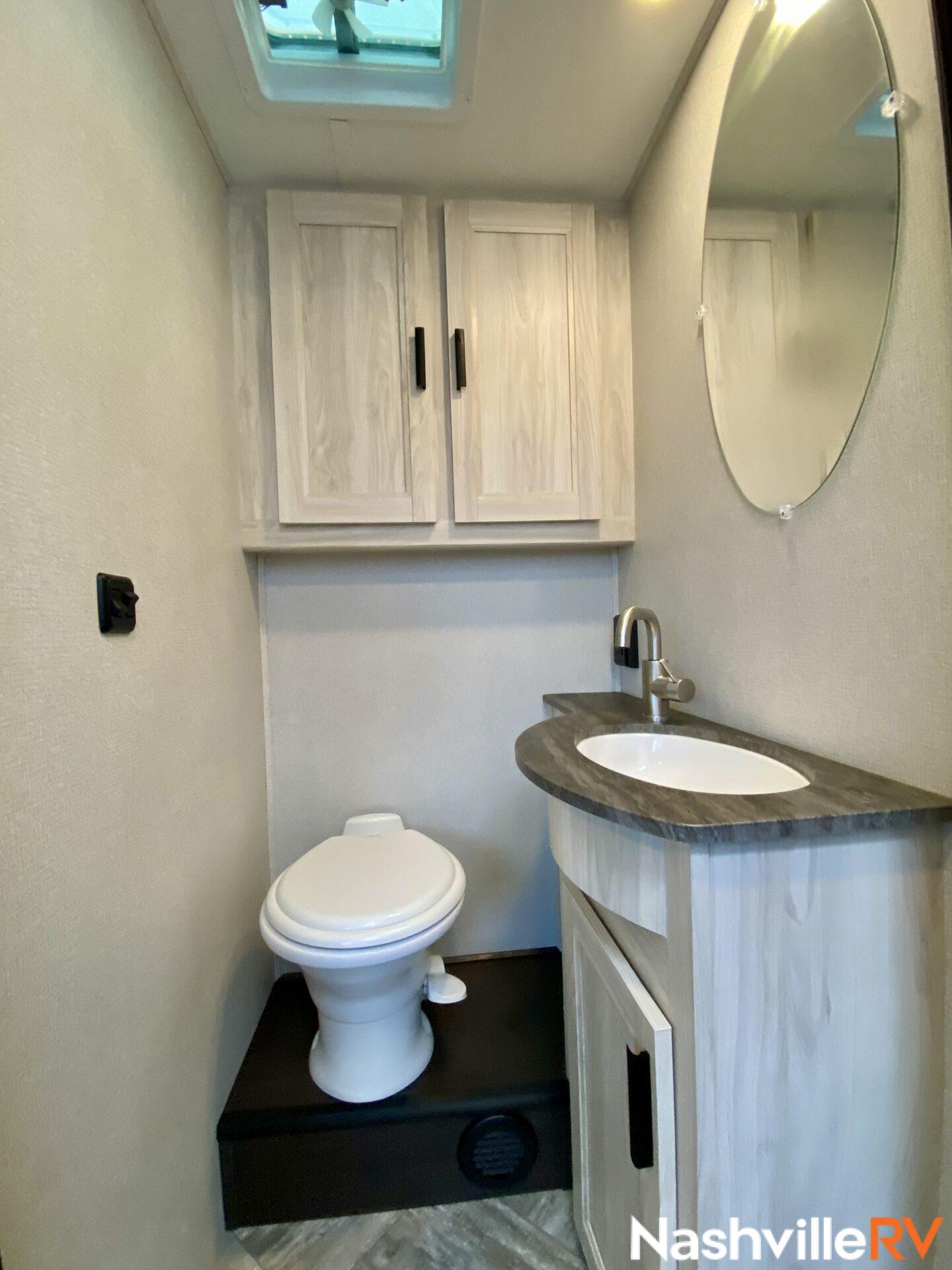 MEDIUM Class C Motorhomes Special - class-c motorhome rentals