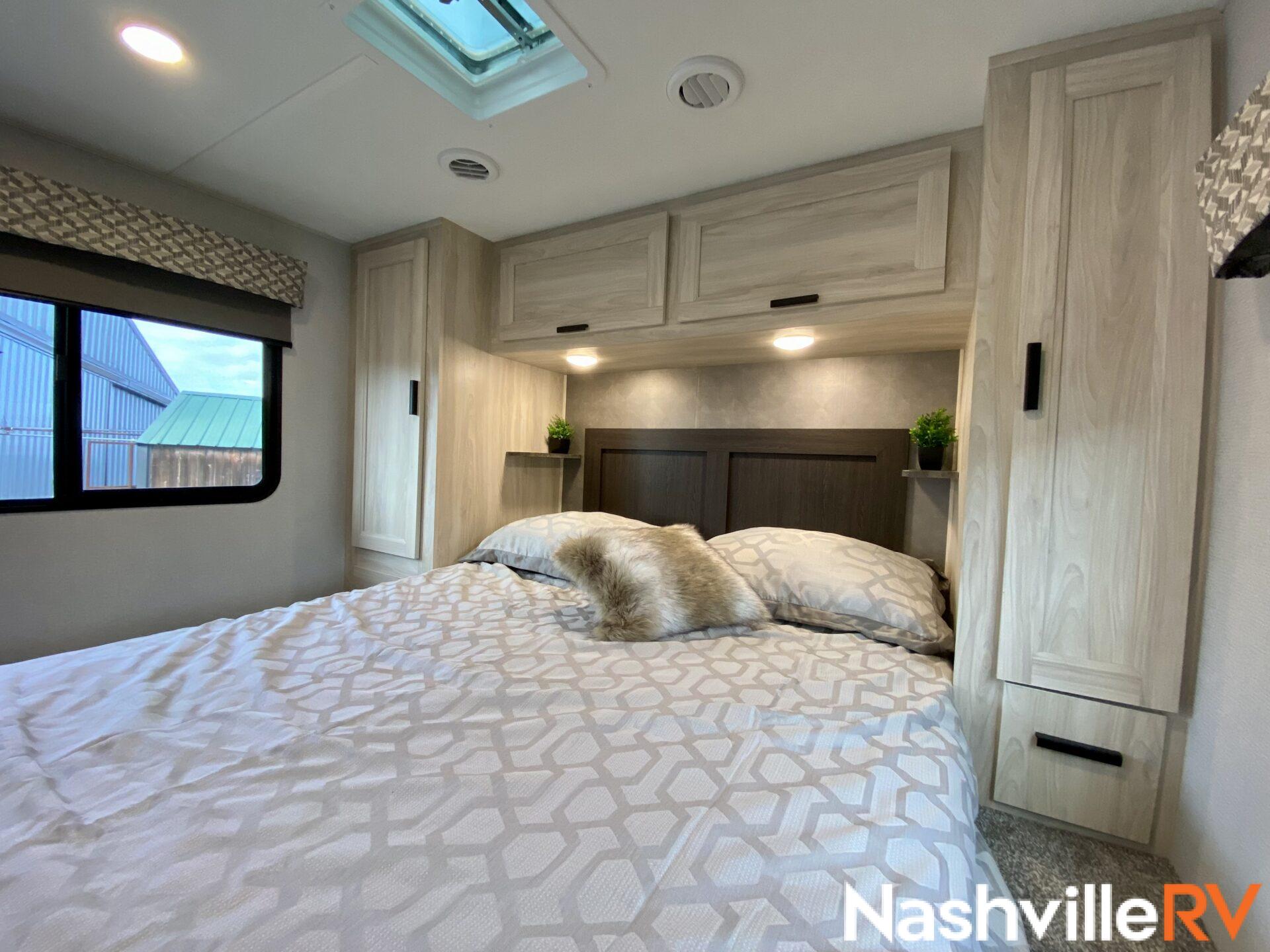 MEDIUM Class C Motorhomes Special - class-c motorhome rentals