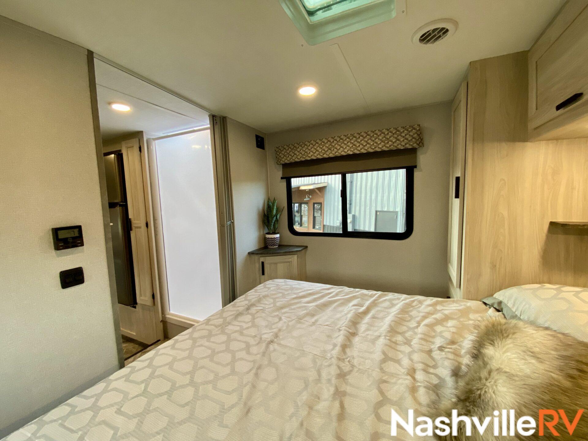 MEDIUM Class C Motorhomes Special - class-c motorhome rentals