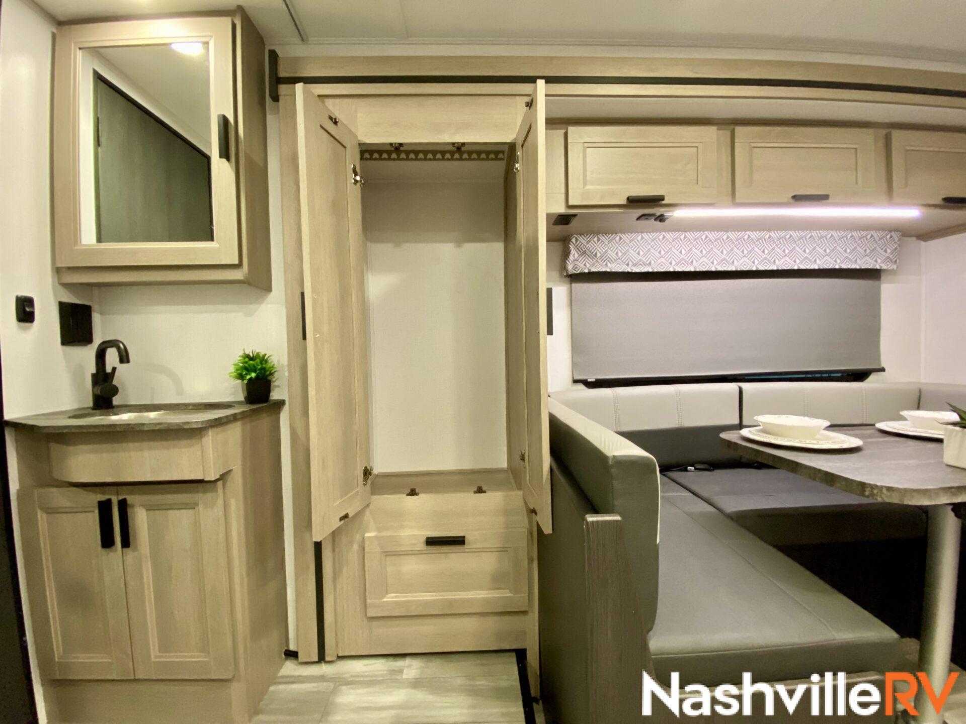 SMALL Class C Motorhomes - small class c motorhome rentals